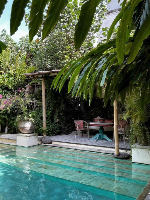 Beautiful Bali Culture At Centre * Sanur (Bali)