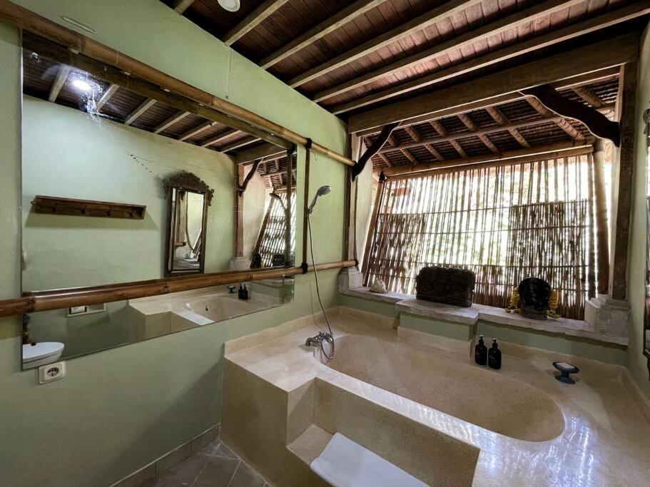 Beautiful Bali Culture At Centre Villa Sanur (Bali)