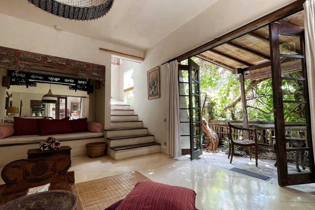 Beautiful Bali Culture At Centre Villa